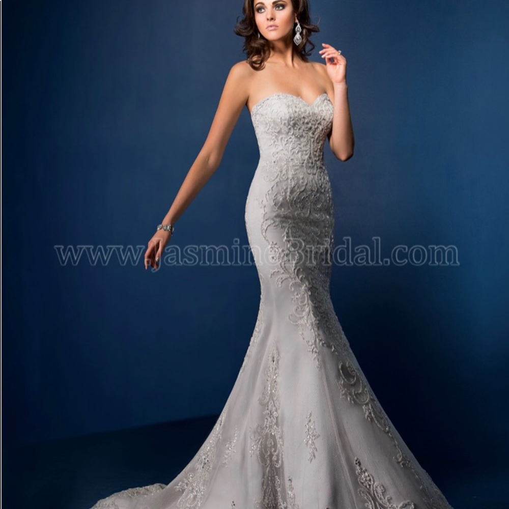 Couture Ivory Wedding Dress